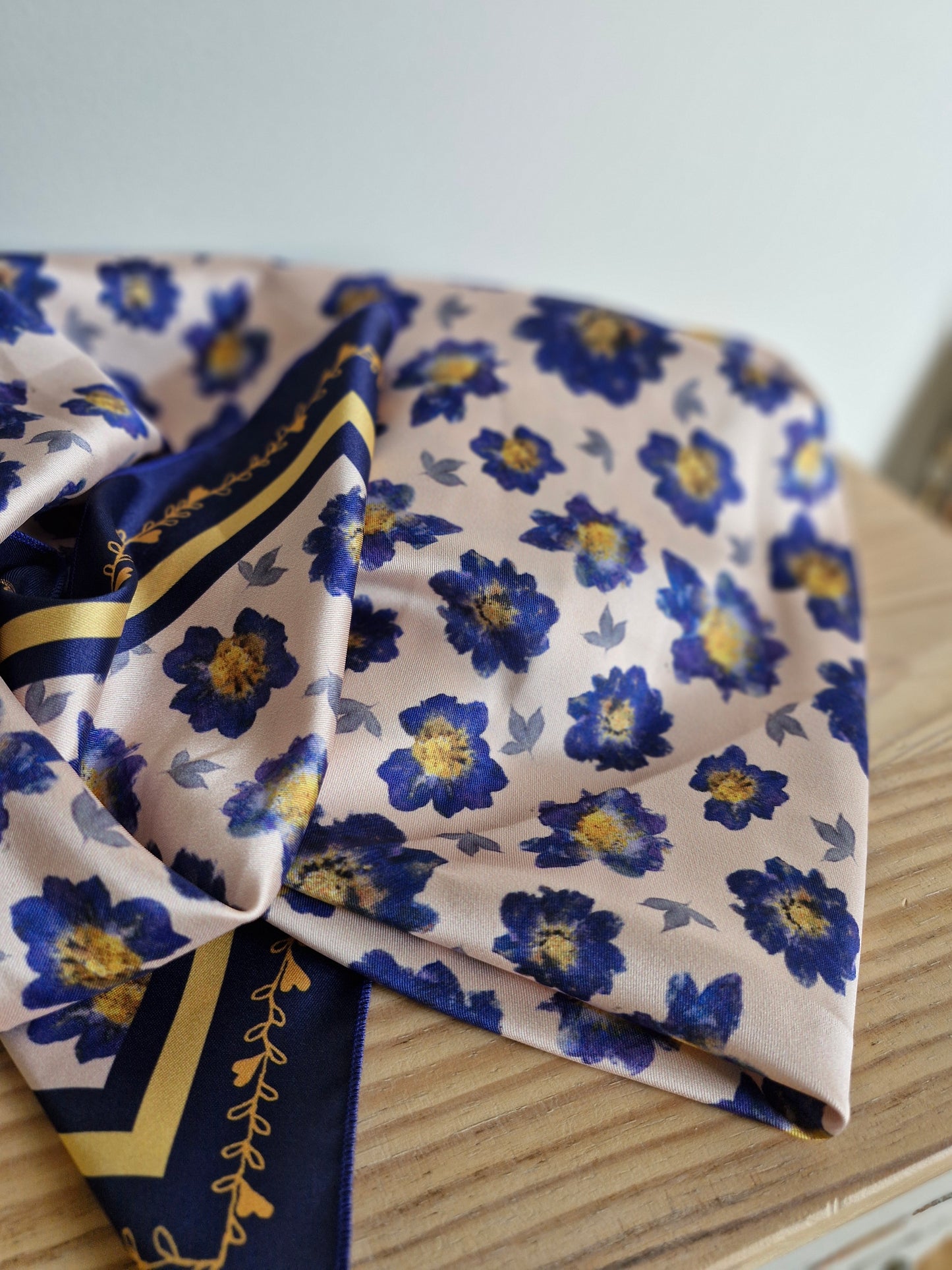 Carré "Bleu de minuit"