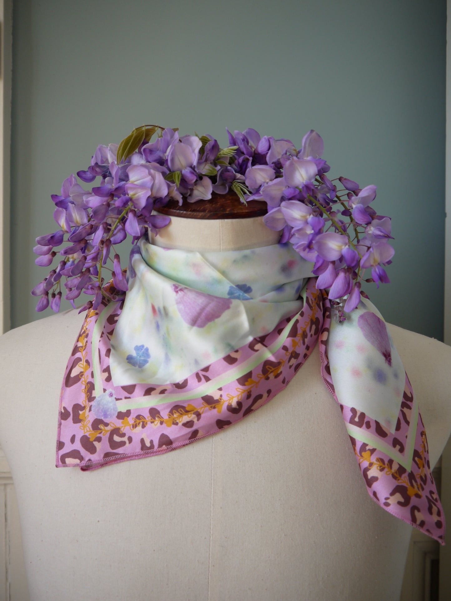 Carré "Jardin Pastel-Leopard"