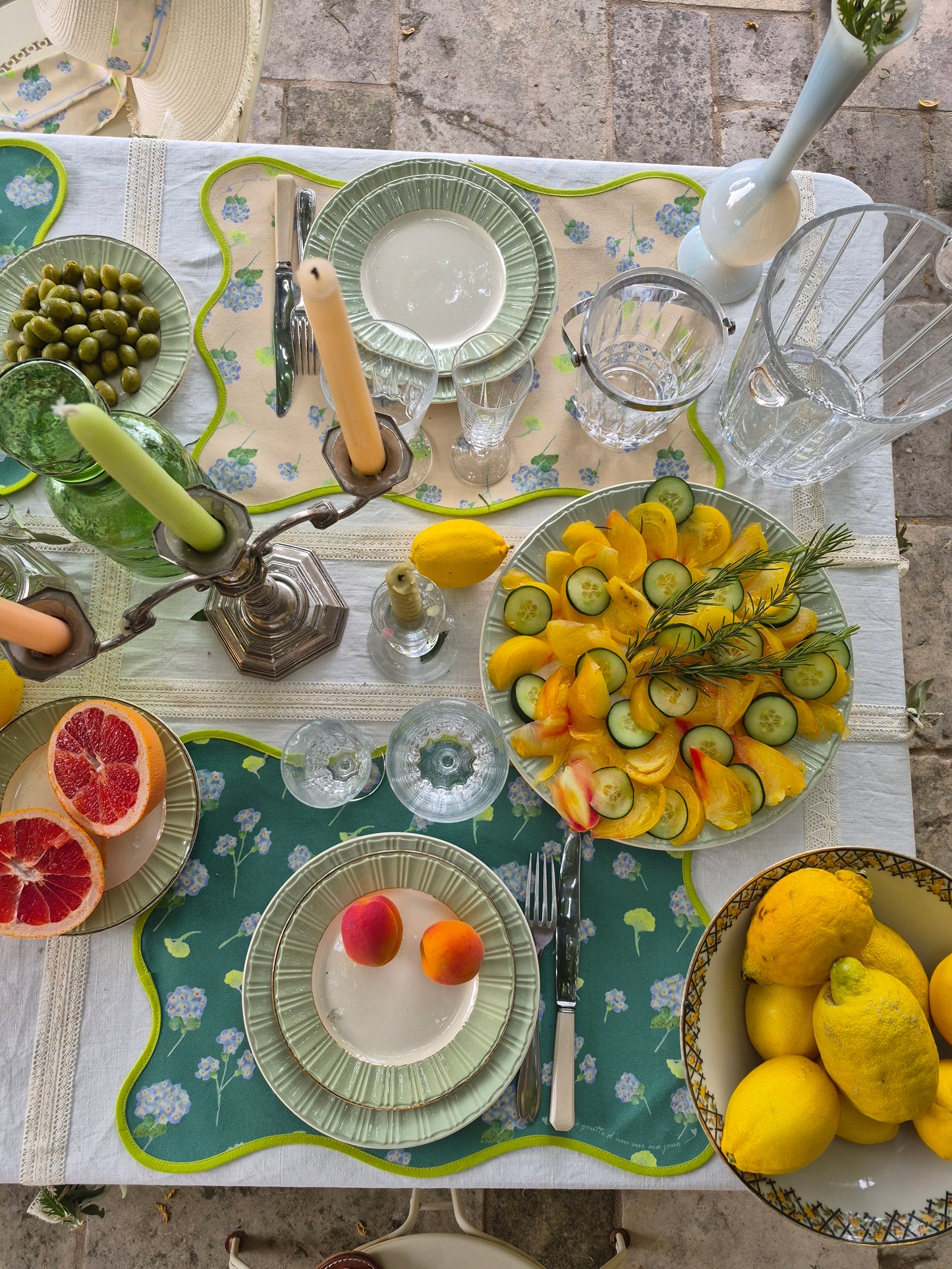 Set de table Limonade en fleurs  - forme organique - fond vert