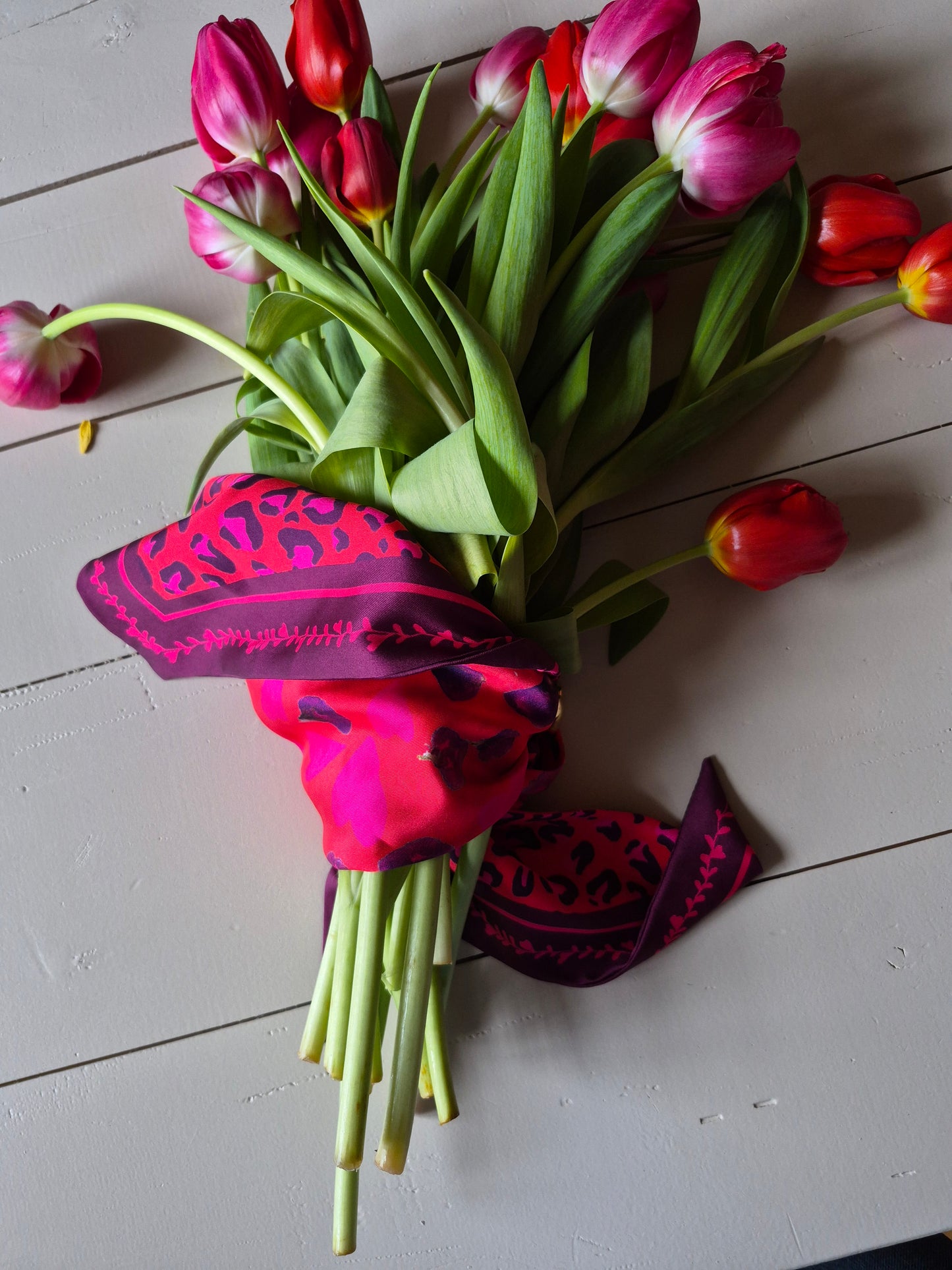 Triangle "Coquelicot coeur Cerise- Leopard " disponible sous 10jours