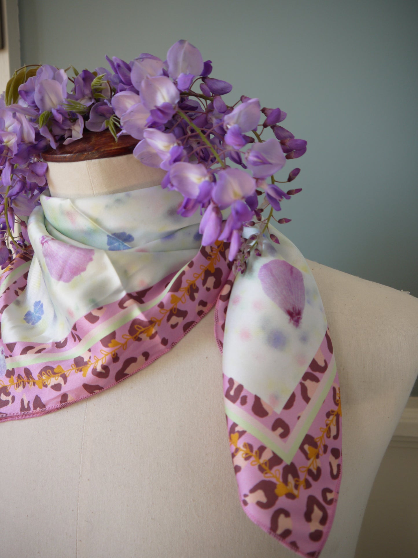 Carré "Jardin Pastel-Leopard"
